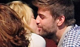 接吻激情视频,揭秘接吻视频中的浪漫瞬间